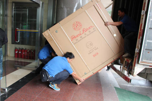 威信钢琴贵重工艺品无忧运